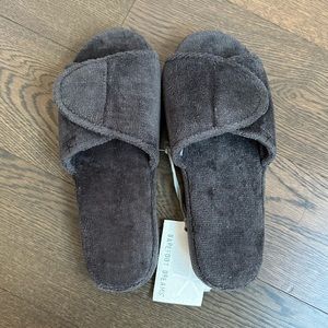Barefoot Dreams Spa Slippers *NWT*